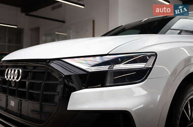 Внедорожник / Кроссовер Audi Q8 2022 в 