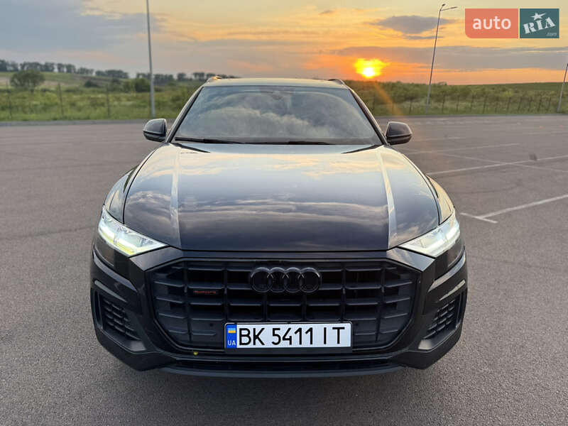 Позашляховик / Кросовер Audi Q8 2018 в Рівному