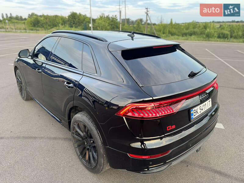 Позашляховик / Кросовер Audi Q8 2018 в Рівному