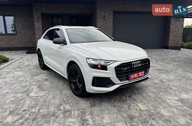 Позашляховик / Кросовер Audi Q8 2018 в 