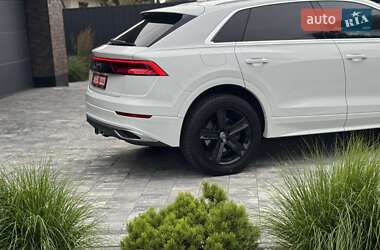 Позашляховик / Кросовер Audi Q8 2018 в 