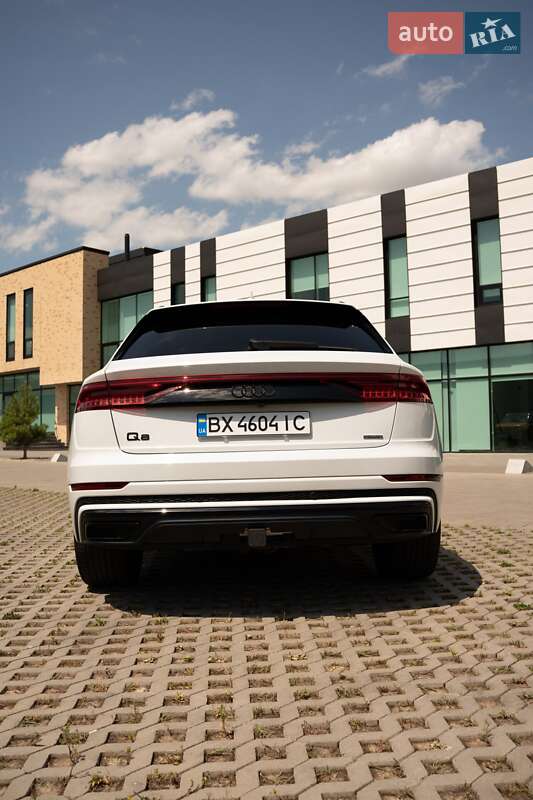 Внедорожник / Кроссовер Audi Q8 2021 в Хмельницком