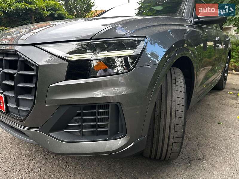 Внедорожник / Кроссовер Audi Q8 2019 в Киеве