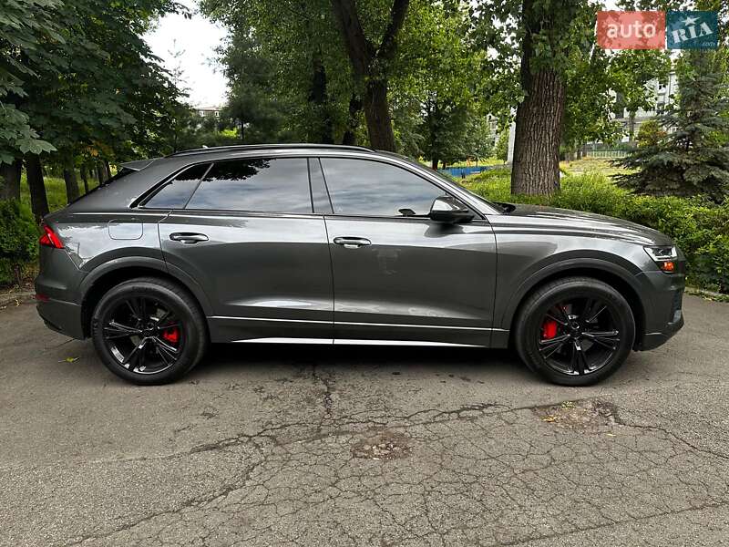 Внедорожник / Кроссовер Audi Q8 2019 в Киеве