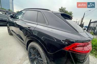 Внедорожник / Кроссовер Audi Q8 2018 в 