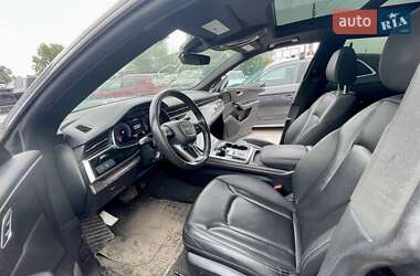 Внедорожник / Кроссовер Audi Q8 2018 в 
