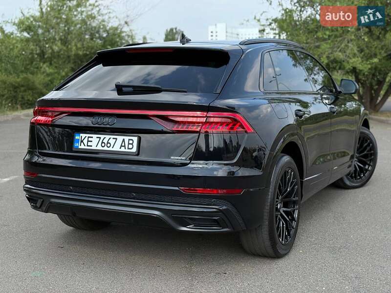 Внедорожник / Кроссовер Audi Q8 2018 в Кривом Роге