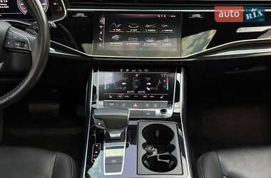 Внедорожник / Кроссовер Audi Q8 2018 в 