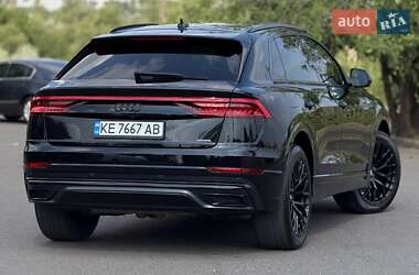 Внедорожник / Кроссовер Audi Q8 2018 в 