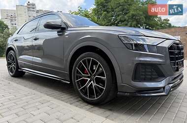 Внедорожник / Кроссовер Audi Q8 2020 в 