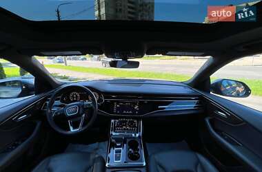 Внедорожник / Кроссовер Audi Q8 2018 в 
