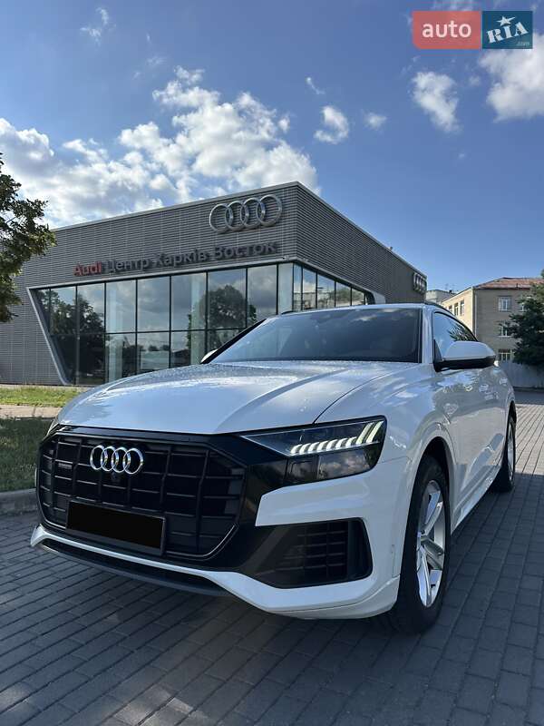 Позашляховик / Кросовер Audi Q8 2019 в Києві