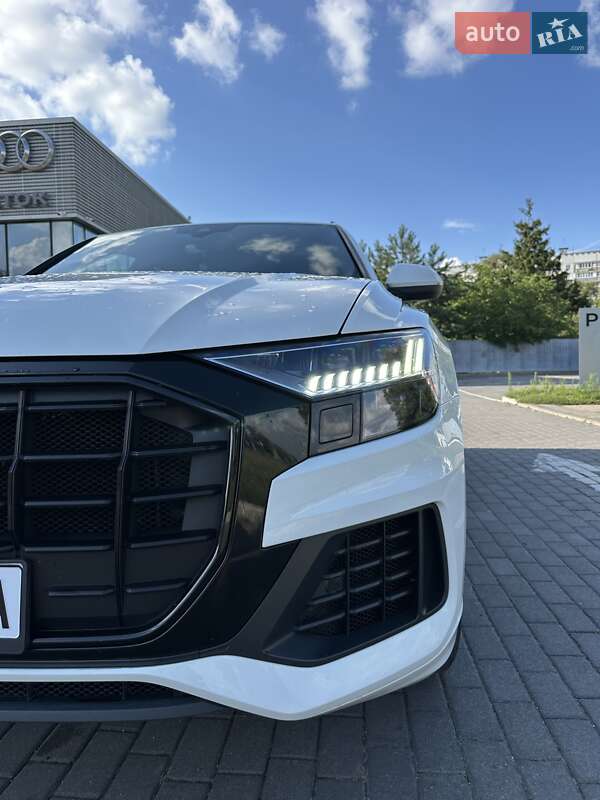 Позашляховик / Кросовер Audi Q8 2019 в Києві