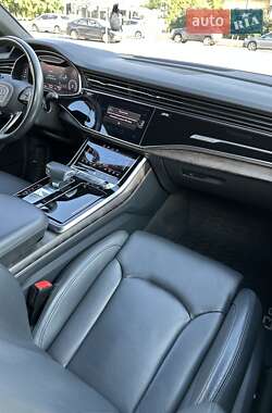 Внедорожник / Кроссовер Audi Q8 2019 в 