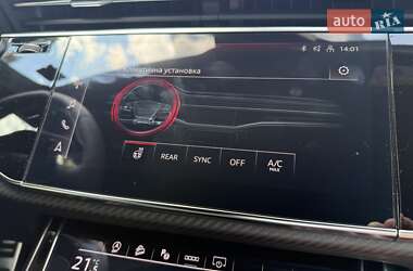 Внедорожник / Кроссовер Audi Q8 2024 в 