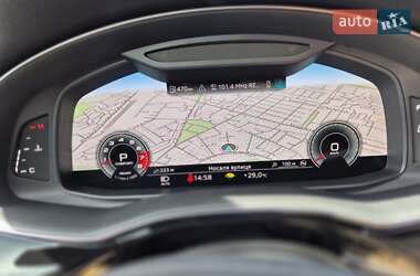 Позашляховик / Кросовер Audi Q8 2021 в 