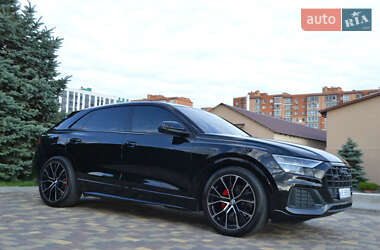 Внедорожник / Кроссовер Audi Q8 2019 в 