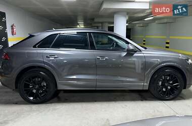 Внедорожник / Кроссовер Audi Q8 2019 в 