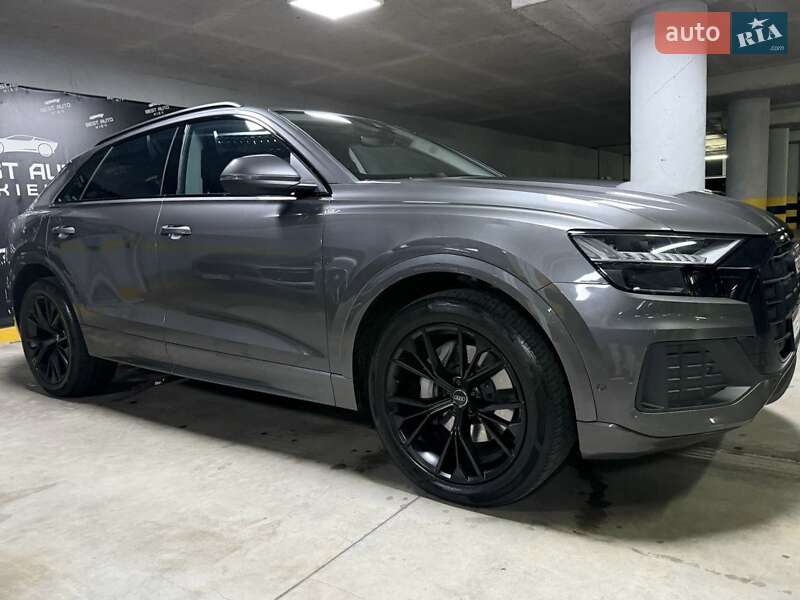 Позашляховик / Кросовер Audi Q8 2019 в Києві