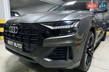 Внедорожник / Кроссовер Audi Q8 2019 в 