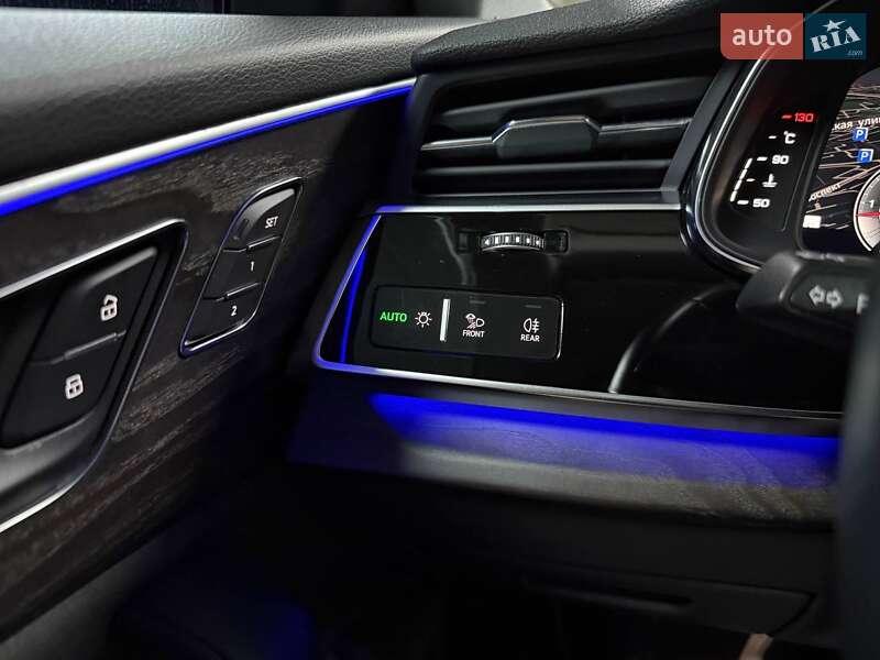 Позашляховик / Кросовер Audi Q8 2019 в Києві