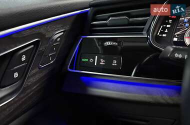 Внедорожник / Кроссовер Audi Q8 2019 в 