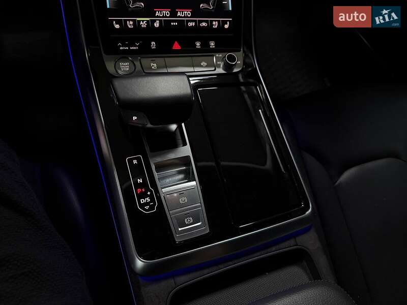 Позашляховик / Кросовер Audi Q8 2019 в Києві