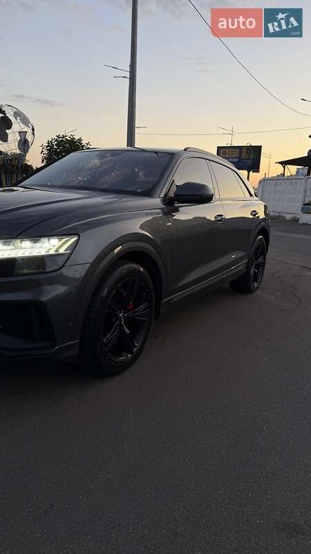 Внедорожник / Кроссовер Audi Q8 2018 в Киеве