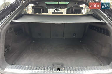 Внедорожник / Кроссовер Audi Q8 2021 в 