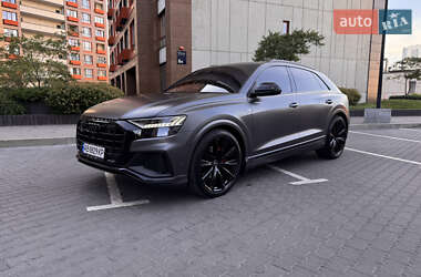 Внедорожник / Кроссовер Audi Q8 2022 в 