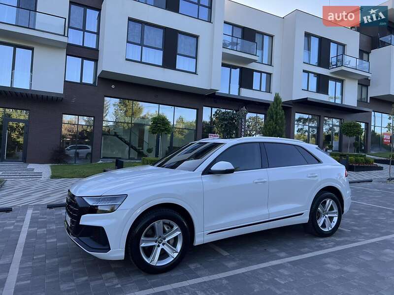 Внедорожник / Кроссовер Audi Q8 2019 в Ужгороде