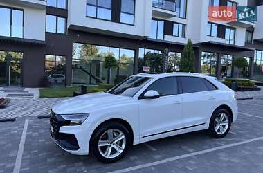 Позашляховик / Кросовер Audi Q8 2019 в Ужгороді