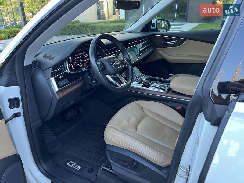 Внедорожник / Кроссовер Audi Q8 2019 в Ужгороде