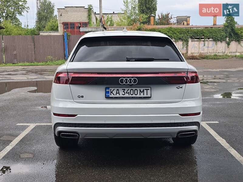 Внедорожник / Кроссовер Audi Q8 2024 в Киеве