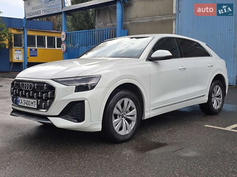 Внедорожник / Кроссовер Audi Q8 2024 в Киеве