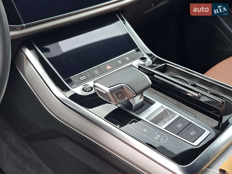 Внедорожник / Кроссовер Audi Q8 2024 в Киеве