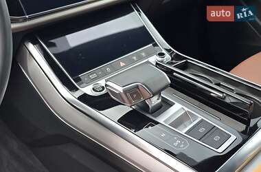 Внедорожник / Кроссовер Audi Q8 2024 в 