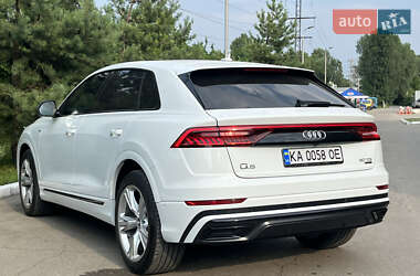 Позашляховик / Кросовер Audi Q8 2020 в 