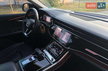Внедорожник / Кроссовер Audi Q8 2018 в 