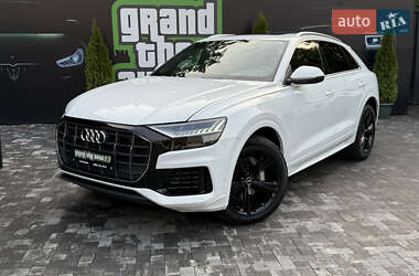 Внедорожник / Кроссовер Audi Q8 2023 в 