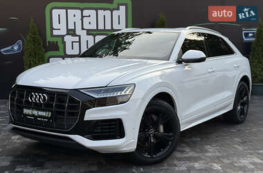 Внедорожник / Кроссовер Audi Q8 2023 в 
