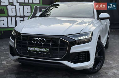 Внедорожник / Кроссовер Audi Q8 2023 в 