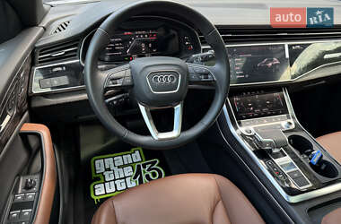 Внедорожник / Кроссовер Audi Q8 2023 в 