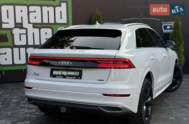 Внедорожник / Кроссовер Audi Q8 2023 в 
