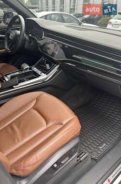 Внедорожник / Кроссовер Audi Q8 2021 в 