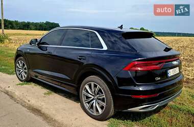 Внедорожник / Кроссовер Audi Q8 2020 в 