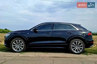 Внедорожник / Кроссовер Audi Q8 2020 в 