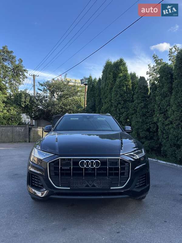 Audi Q8 2021