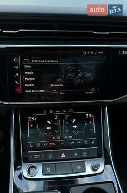Внедорожник / Кроссовер Audi Q8 2021 в 