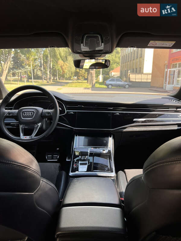 Внедорожник / Кроссовер Audi Q8 2020 в Лубнах
